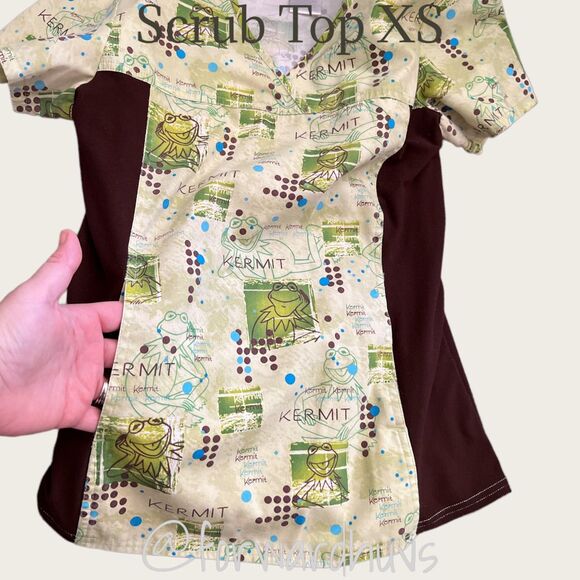 The Muppets Kermit the Frog Extra Small Scrub Top - Picture 8 of 9